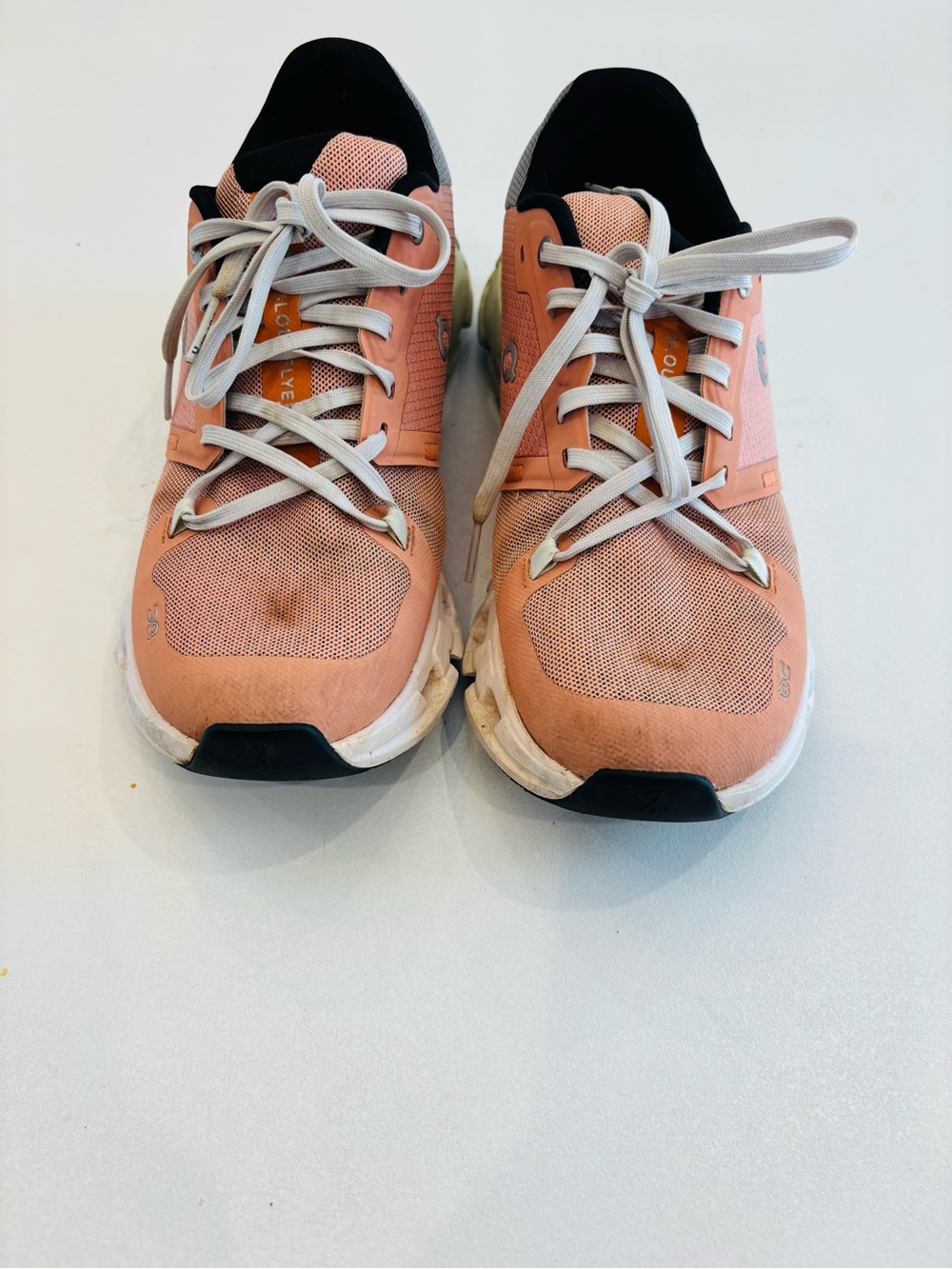 On Running Cloudflyer 4 Women's Peach and White Athletic Shoes size 8.5 - Picture 8 of 12